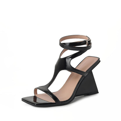 Anmutige Orthopädische Sandalen für modernen Look