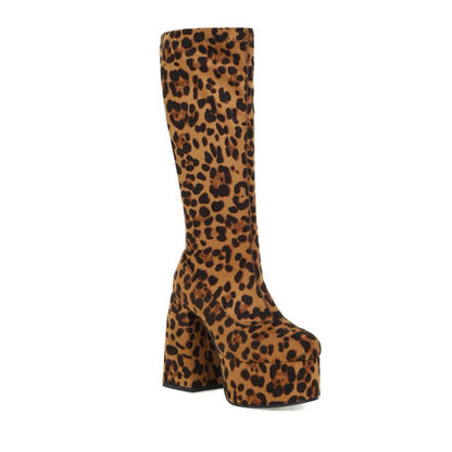 Schicke Orthopädische Stiefel mit einzigartigem Design