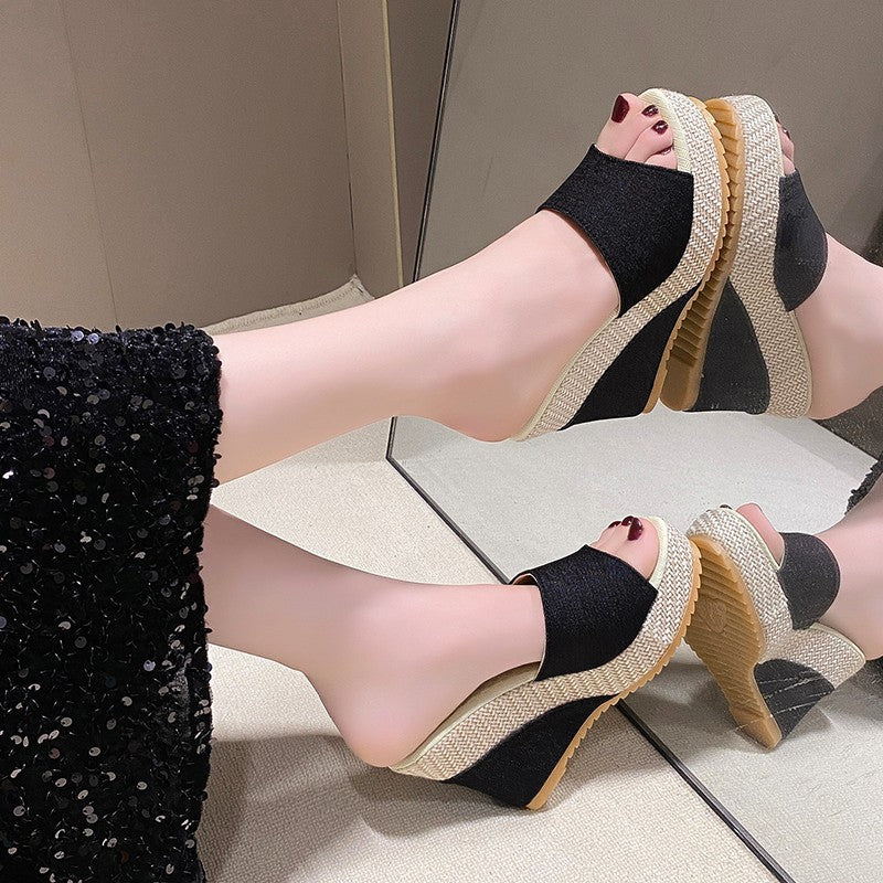 Klassische Orthopädische Sandalen mit zeitlosem Stil