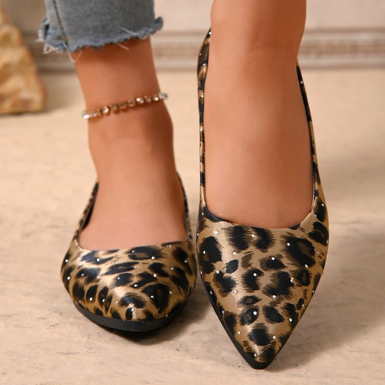 Schicke Orthopädische Schuhe mit einzigartigem Design