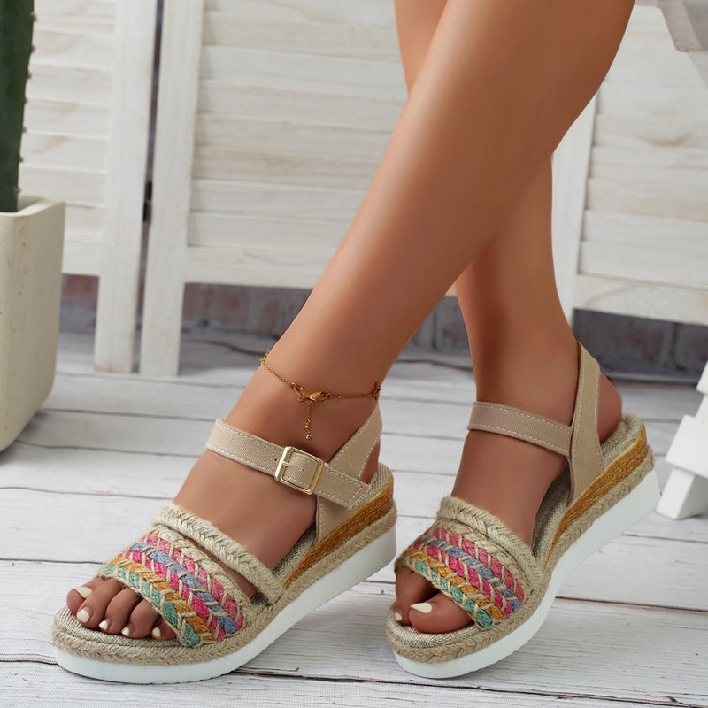 Anmutige Orthopädische Sandalen für modernen Look