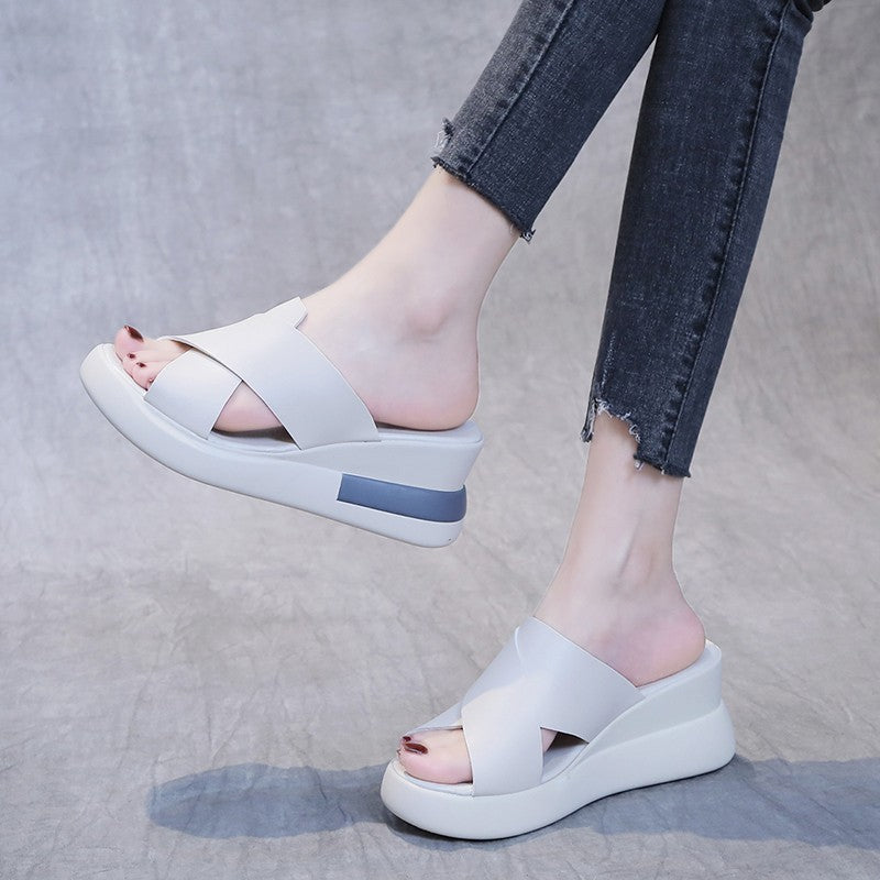 Anmutige Orthopädische Sandalen für modernen Look