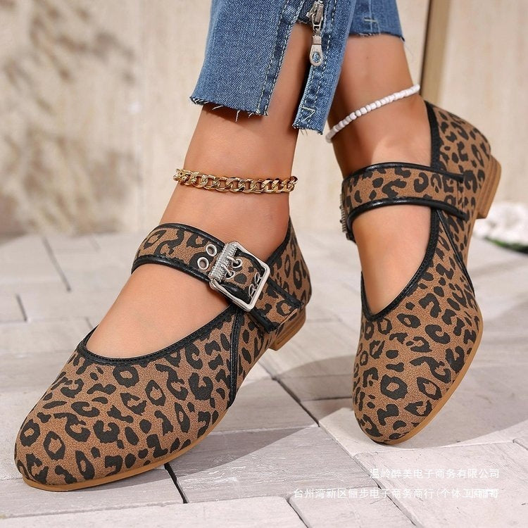 Schicke Orthopädische Schuhe mit einzigartigem Design