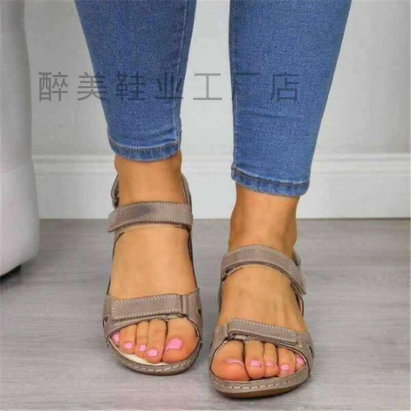 Anmutige Orthopädische Sandalen für modernen Look