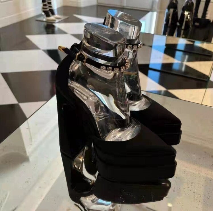 Wunderschön gefertigte Orthopädische Sandalen