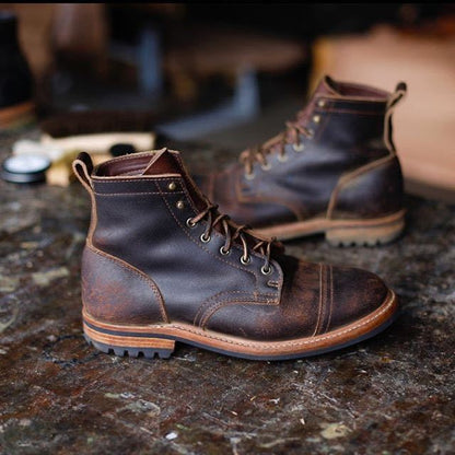 Vintage-inspirierte orthopädische Stiefel