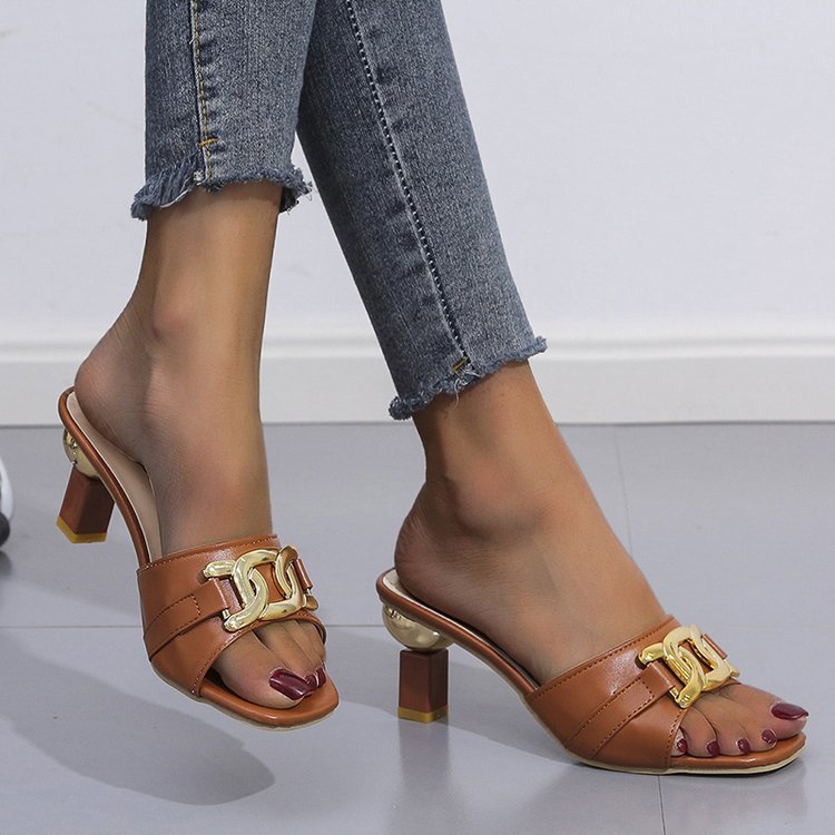 Schicke Orthopädische Sandalen mit einzigartigem Design