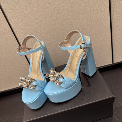 Klassische Orthopädische Sandalen mit zeitlosem Stil