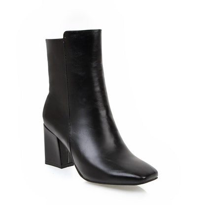 Klassische orthopädische Stiefel im zeitlosen Stil