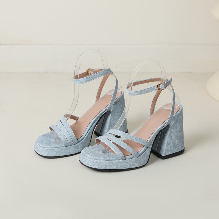 Anmutige Orthopädische Sandalen für modernen Look