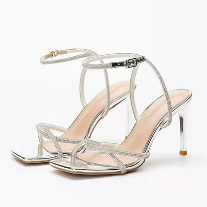 Anmutige Orthopädische Sandalen für modernen Look
