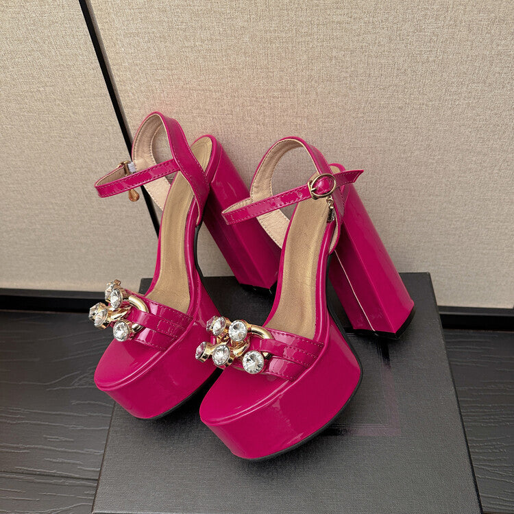 Klassische Orthopädische Sandalen mit zeitlosem Stil