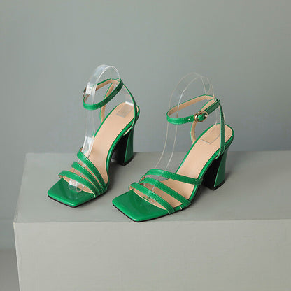 Schicke Orthopädische Sandalen mit einzigartigem Design