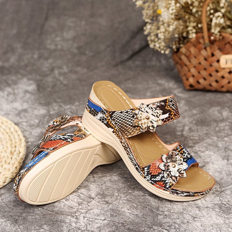 Klassische Orthopädische Sandalen mit zeitlosem Stil
