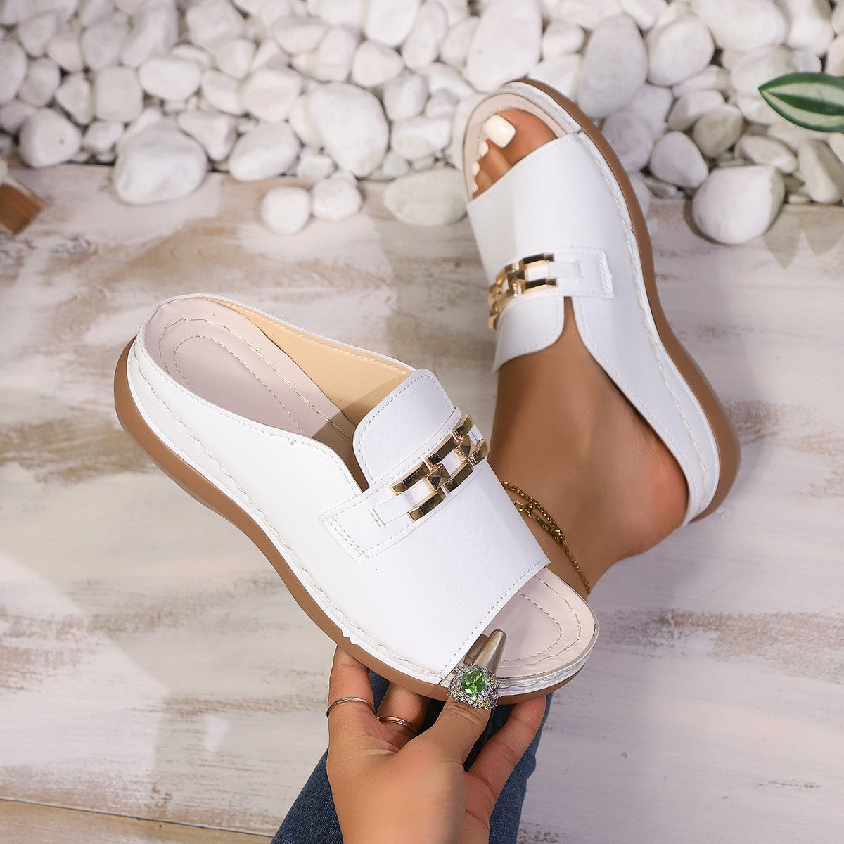 Anmutige Orthopädische Sandalen für modernen Look