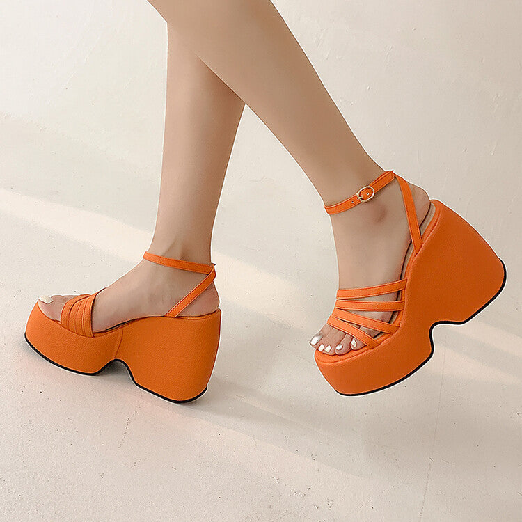 Anmutige Orthopädische Sandalen für modernen Look