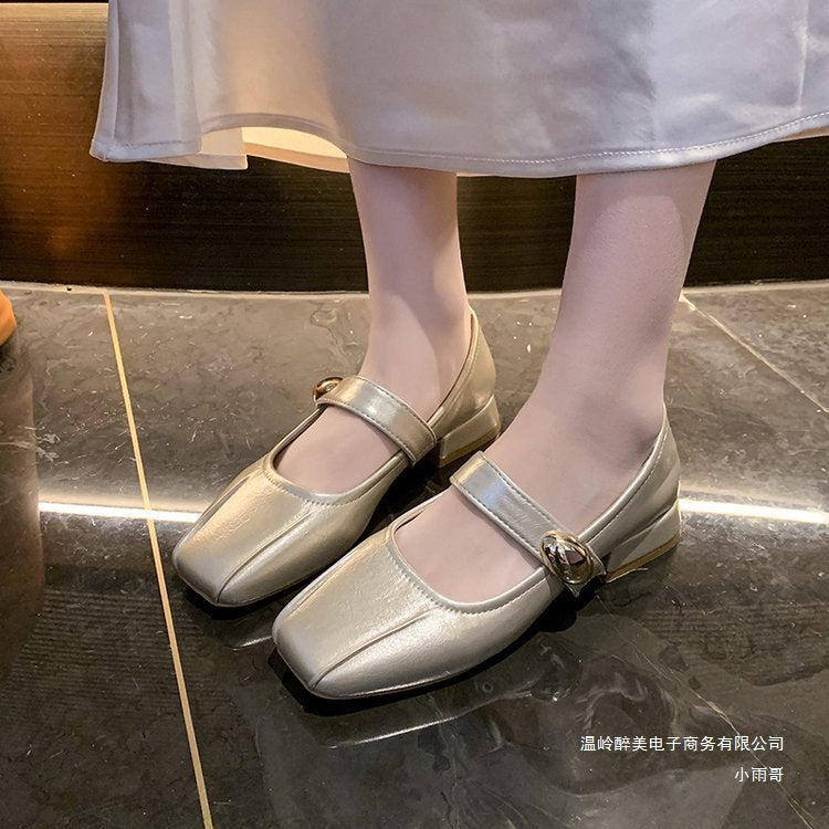Schicke Orthopädische Schuhe mit einzigartigem Design