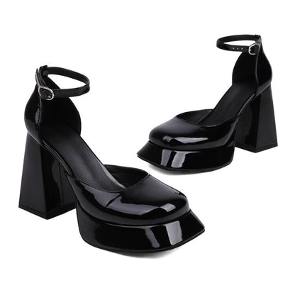 Klassische Orthopädische Sandalen mit zeitlosem Stil