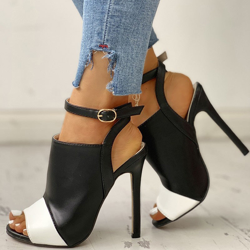 Anmutige Orthopädische Sandalen für modernen Look
