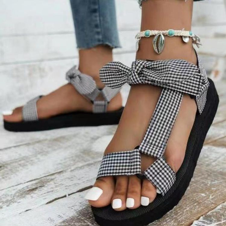 Anmutige Orthopädische Sandalen für modernen Look