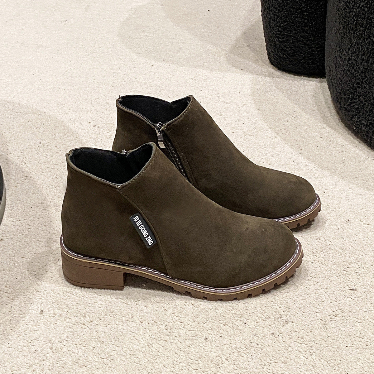 Schicke Orthopädische Schuhe mit einzigartigem Design