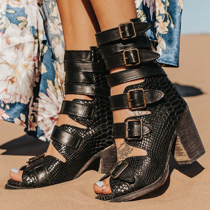 Wunderschön gefertigte Orthopädische Sandalen