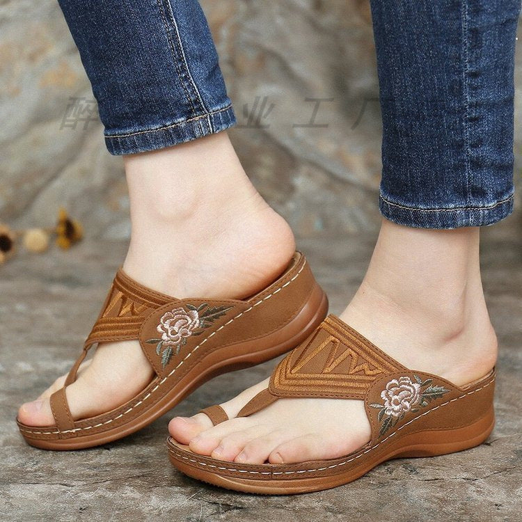 Wunderschön gefertigte Orthopädische Sandalen