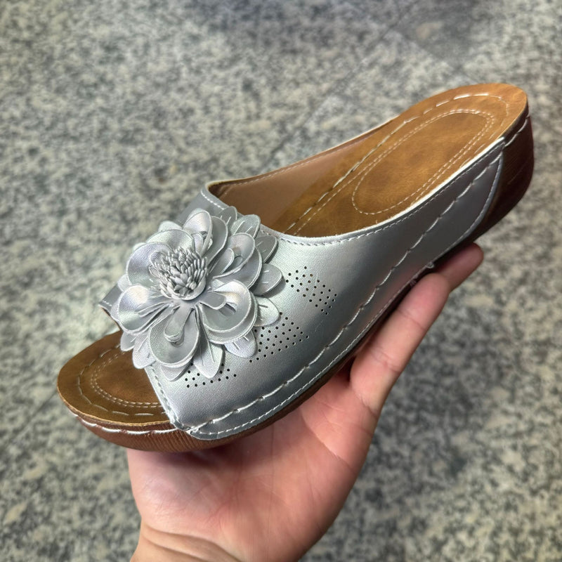 Anmutige Orthopädische Sandalen für modernen Look