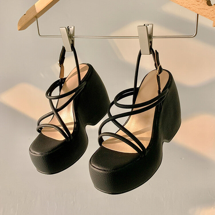 Anmutige Orthopädische Sandalen für modernen Look