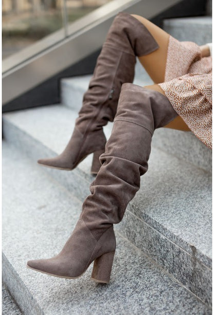 Bequeme Orthopädische Stiefel für den Alltag