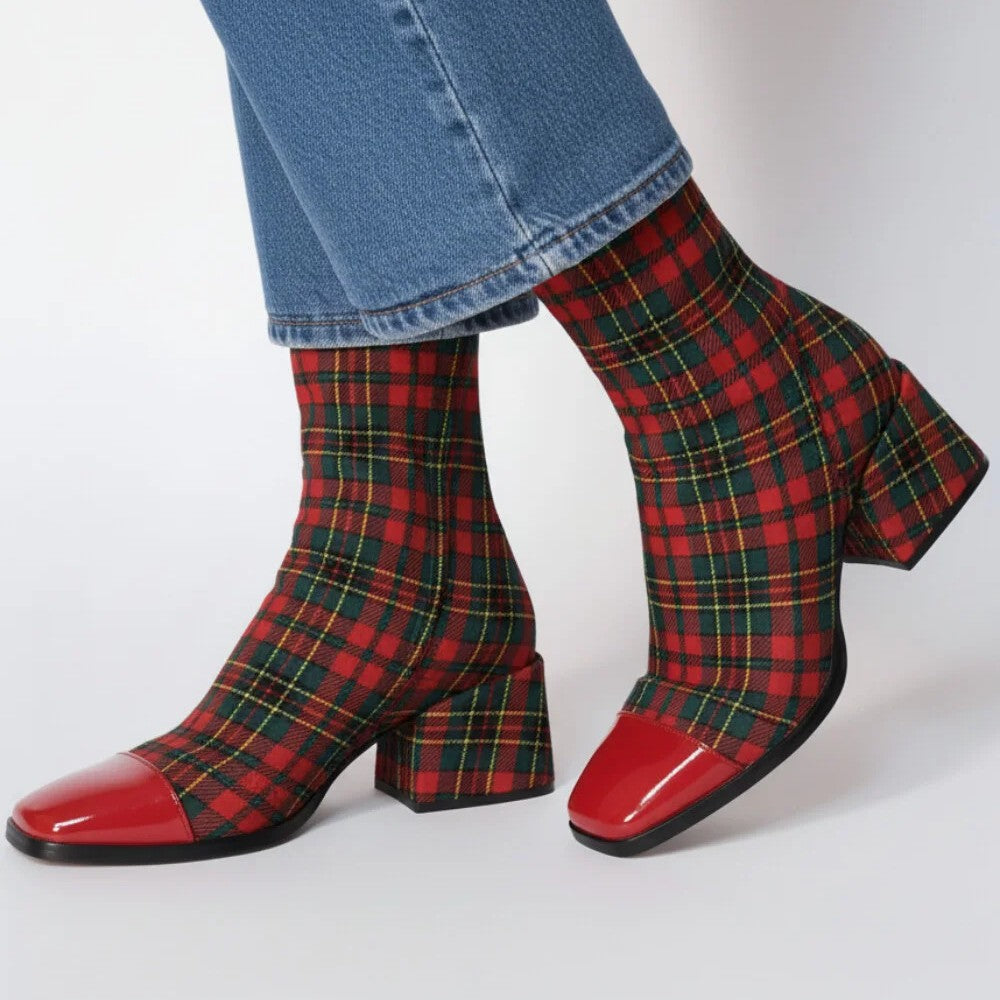 Anmutige Orthopädische Stiefel für modernen Look