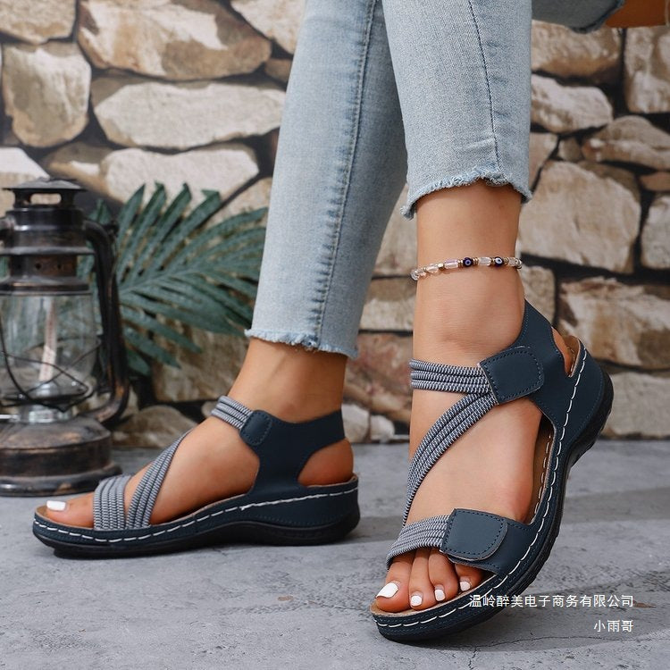 Anmutige Orthopädische Sandalen für modernen Look