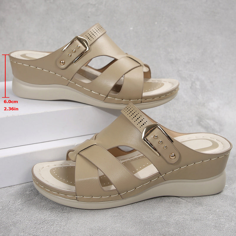 Anmutige Orthopädische Sandalen für modernen Look