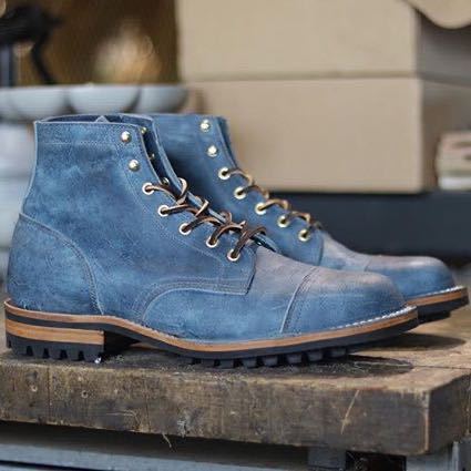Vintage-inspirierte orthopädische Stiefel