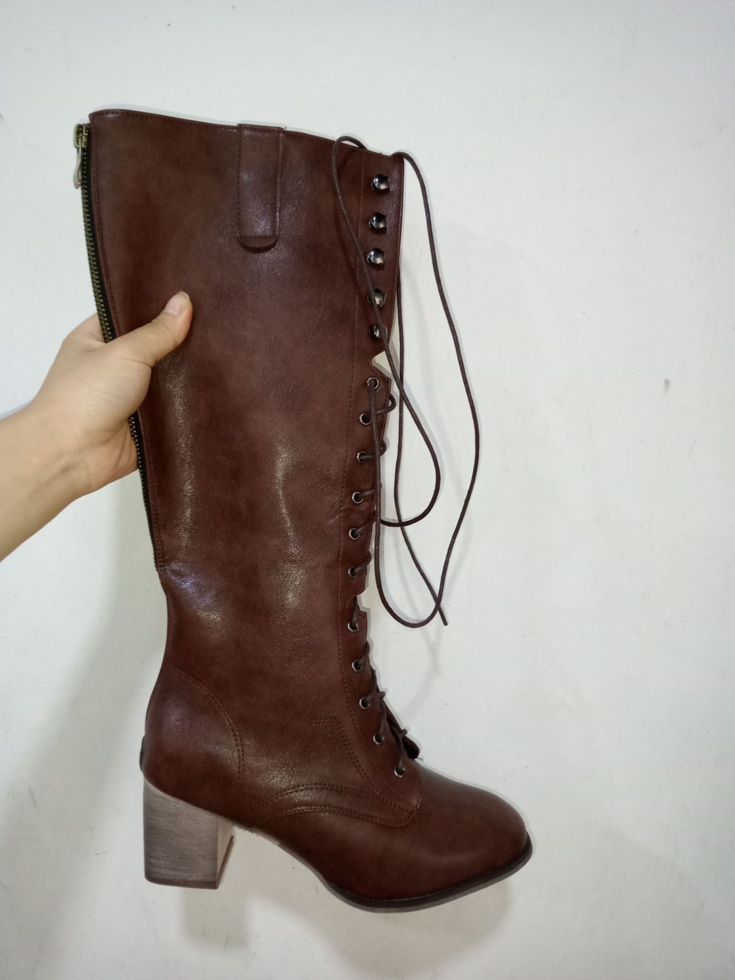 Anmutige Orthopädische Stiefel für modernen Look