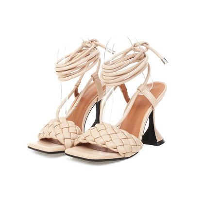 Anmutige Orthopädische Sandalen für modernen Look