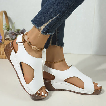 Anmutige Orthopädische Sandalen für modernen Look