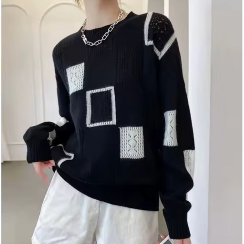 Anmutig gestaltete Pullover