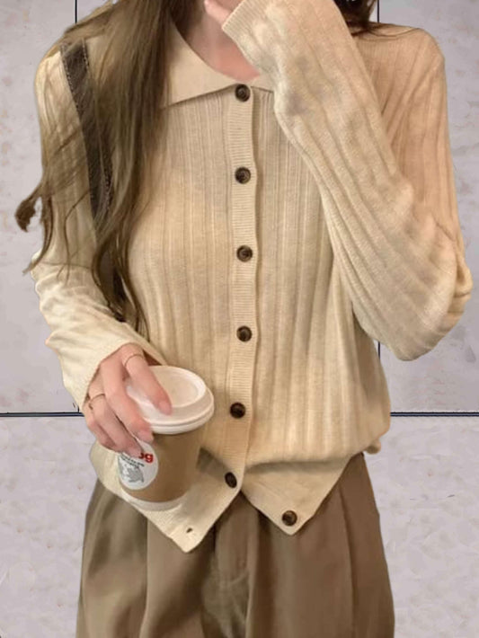 Klassisch gestaltete Pullover