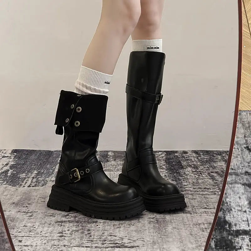 Stützende und stilvolle orthopädische Stiefel