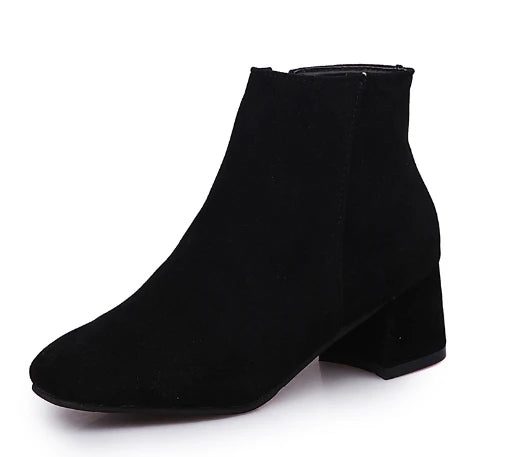 Vielseitige und stützende orthopädische Stiefel