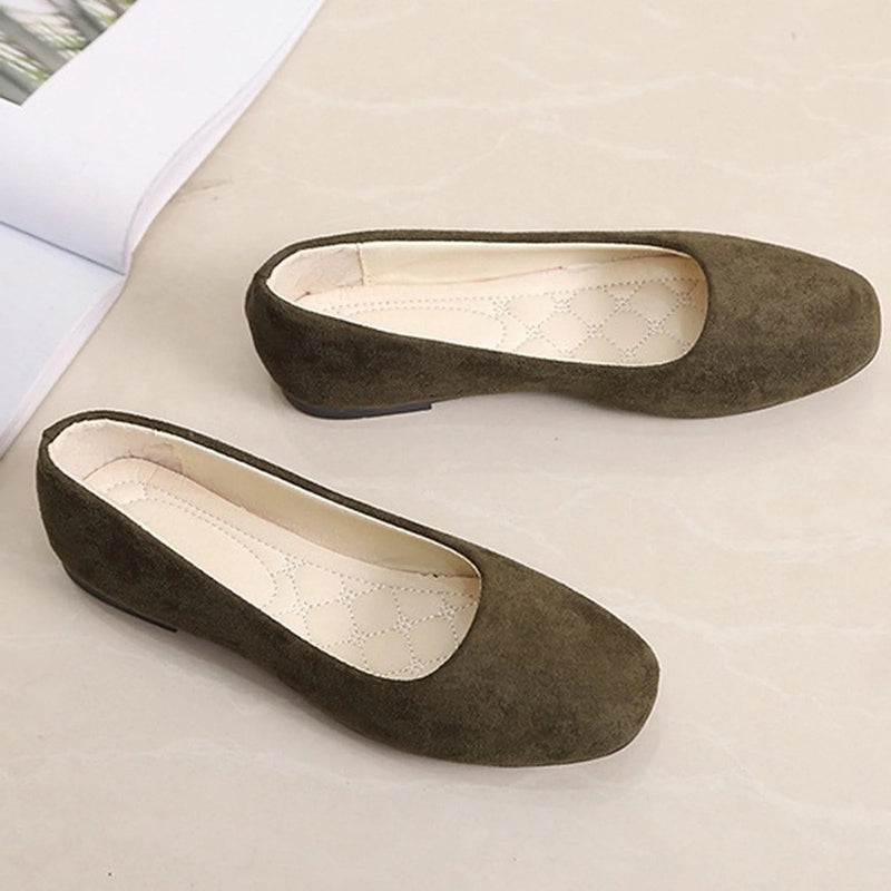 Stützende und trendige orthopädische Schuhe