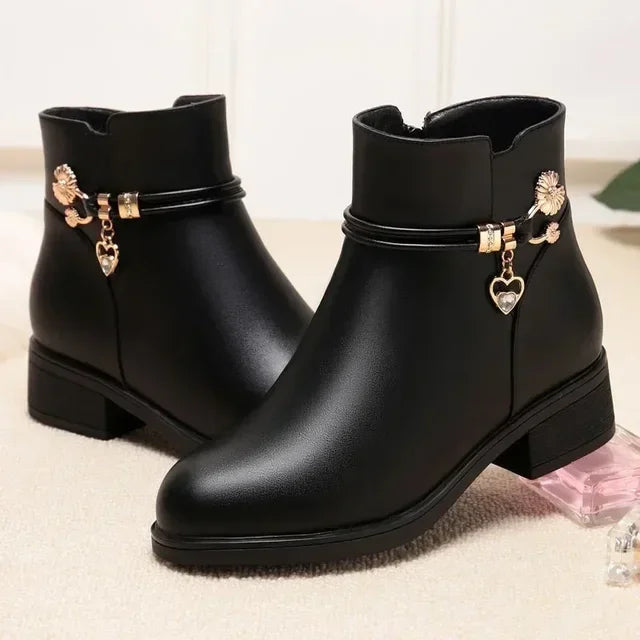 Stützende und stilvolle orthopädische Stiefel