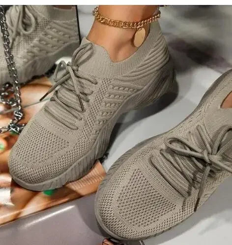 Lässige und stützende orthopädische Turnschuhe