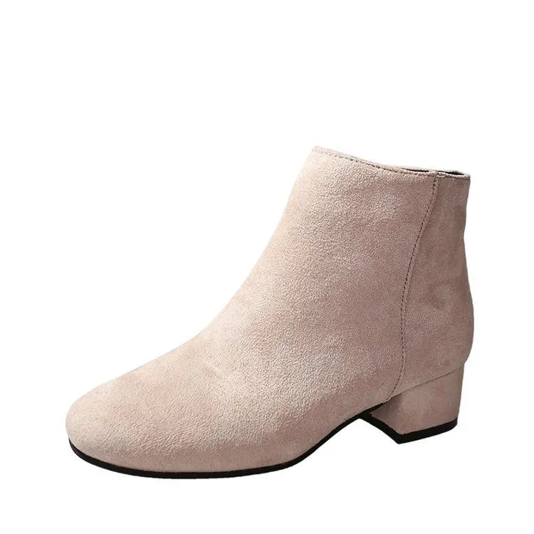 Bequeme und modische orthopädische Stiefel