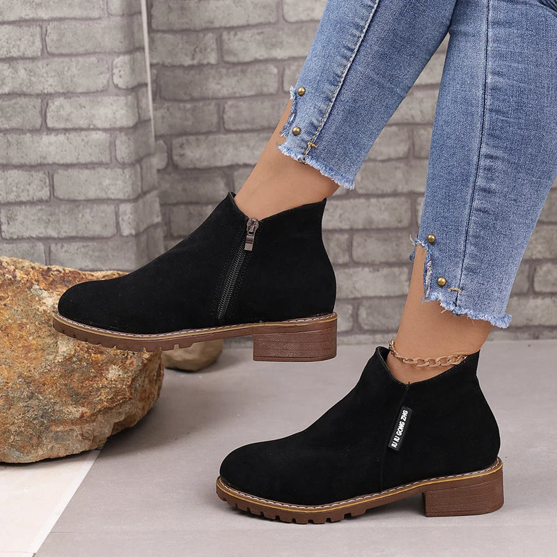 Lässige und stützende orthopädische Stiefel