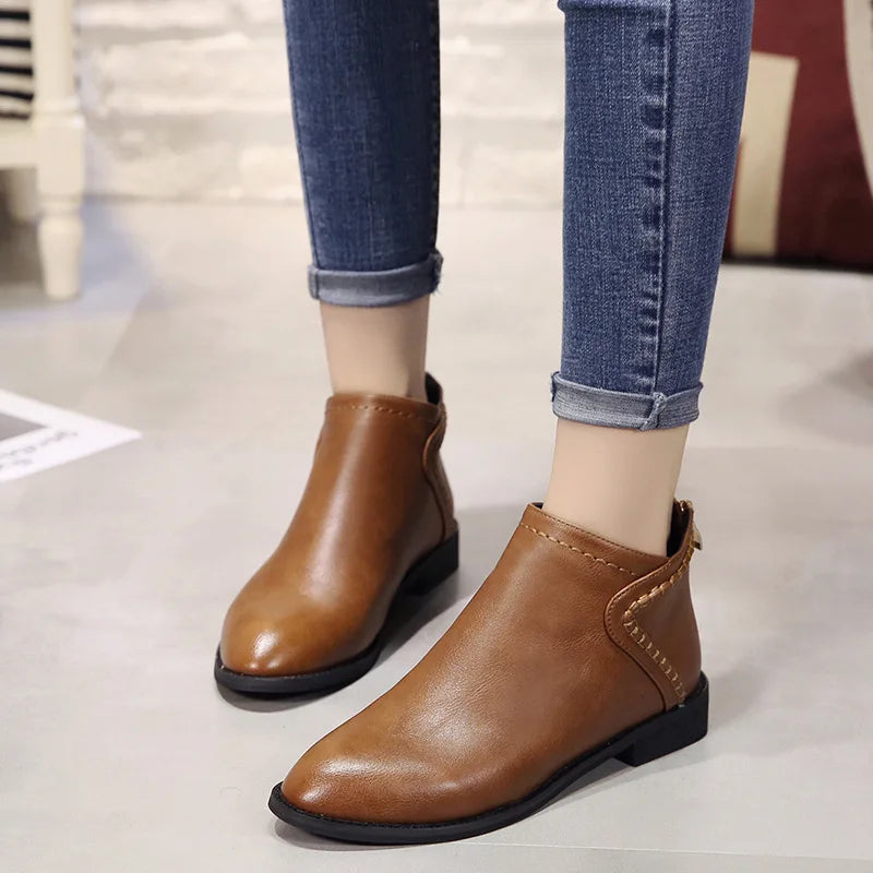 Stützende und stilvolle orthopädische Stiefel