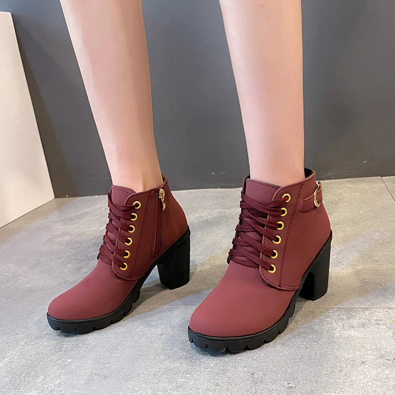 Modische und stützende orthopädische Stiefel