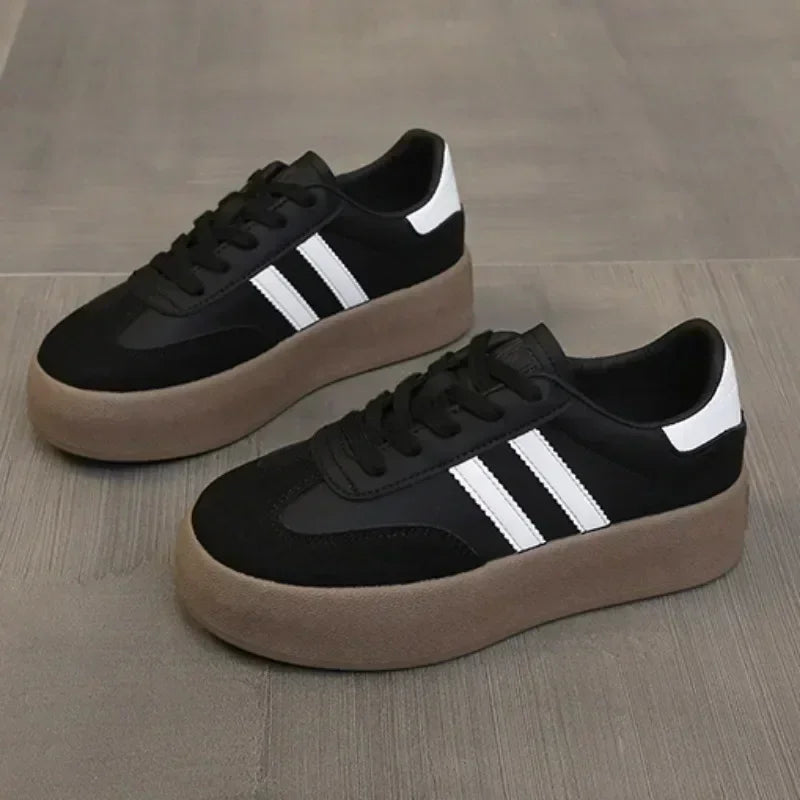 Elegante und stützende orthopädische Turnschuhe