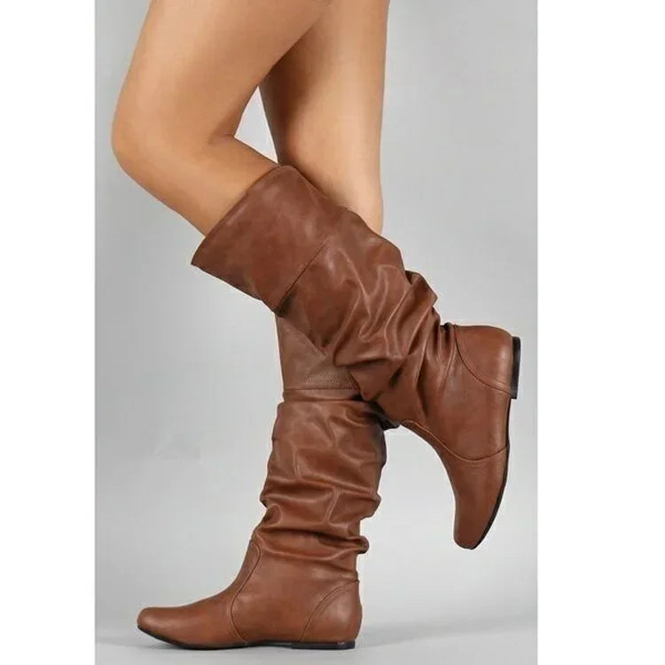Stützende und trendige orthopädische Stiefel